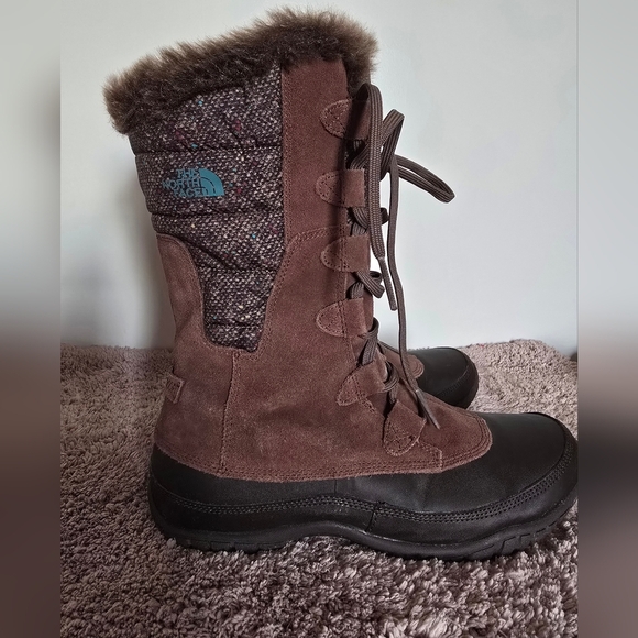 The North Face Brown Winter Boots with Fur Trim and Rubber Sole - Picture 5 of 10